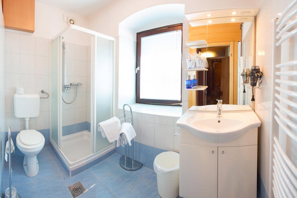 Guest House Gostisce Gacnk V Logu Cerkno Ruang foto