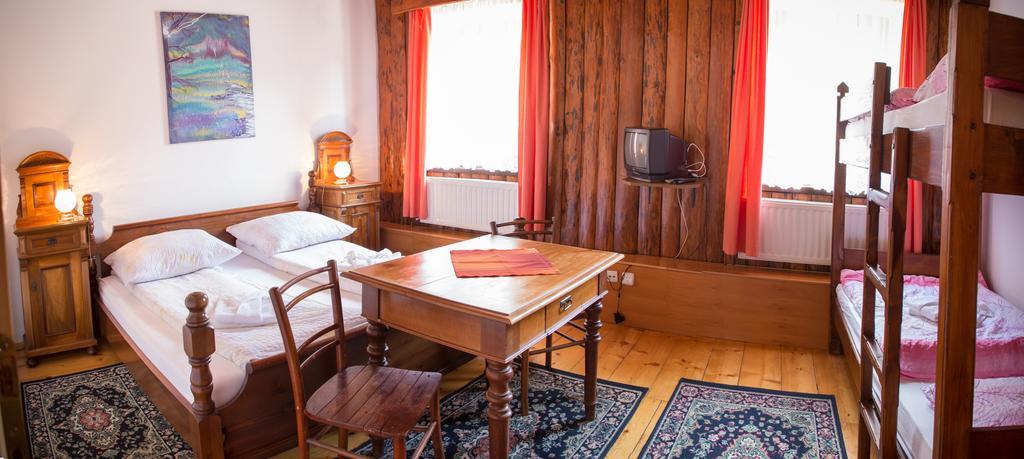 Guest House Gostisce Gacnk V Logu Cerkno Ruang foto