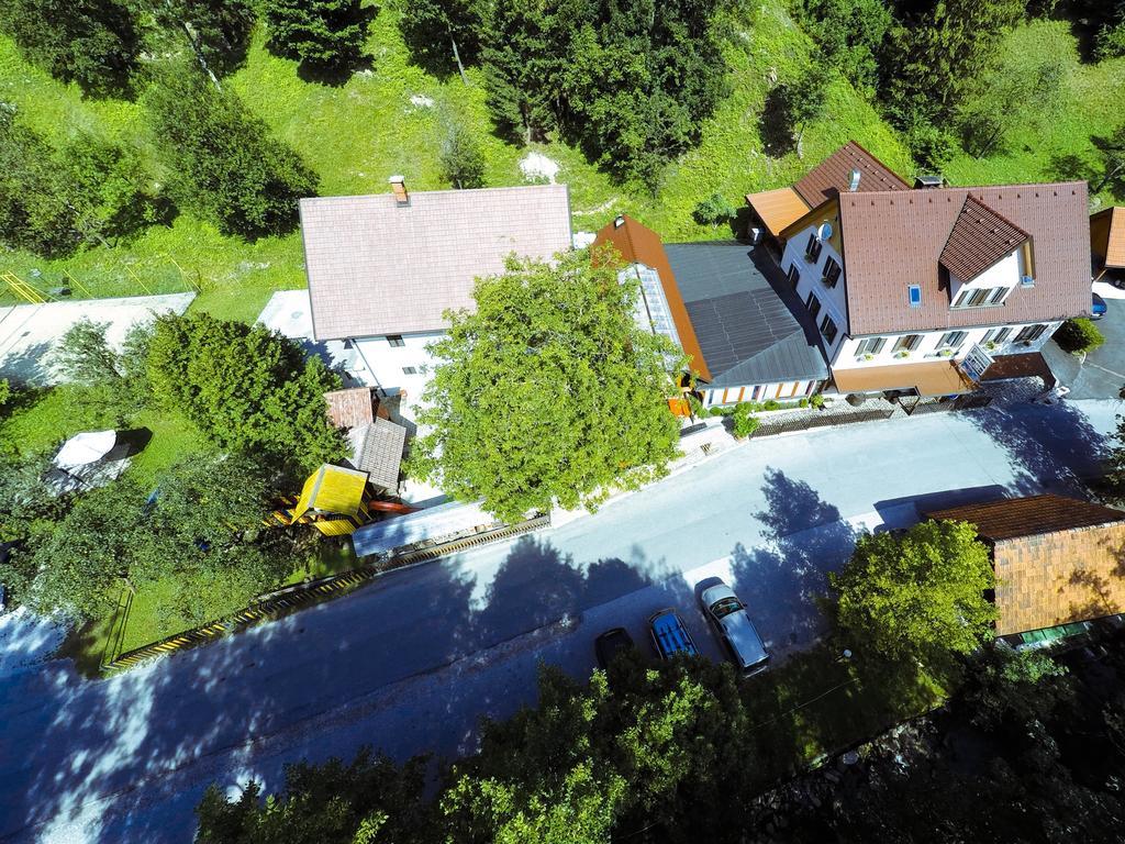 Guest House Gostisce Gacnk V Logu Cerkno Bagian luar foto