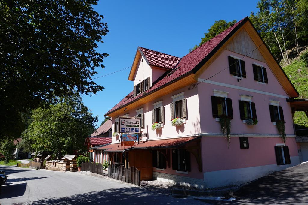 Guest House Gostisce Gacnk V Logu Cerkno Bagian luar foto