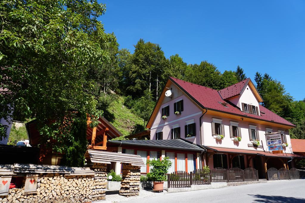 Guest House Gostisce Gacnk V Logu Cerkno Bagian luar foto